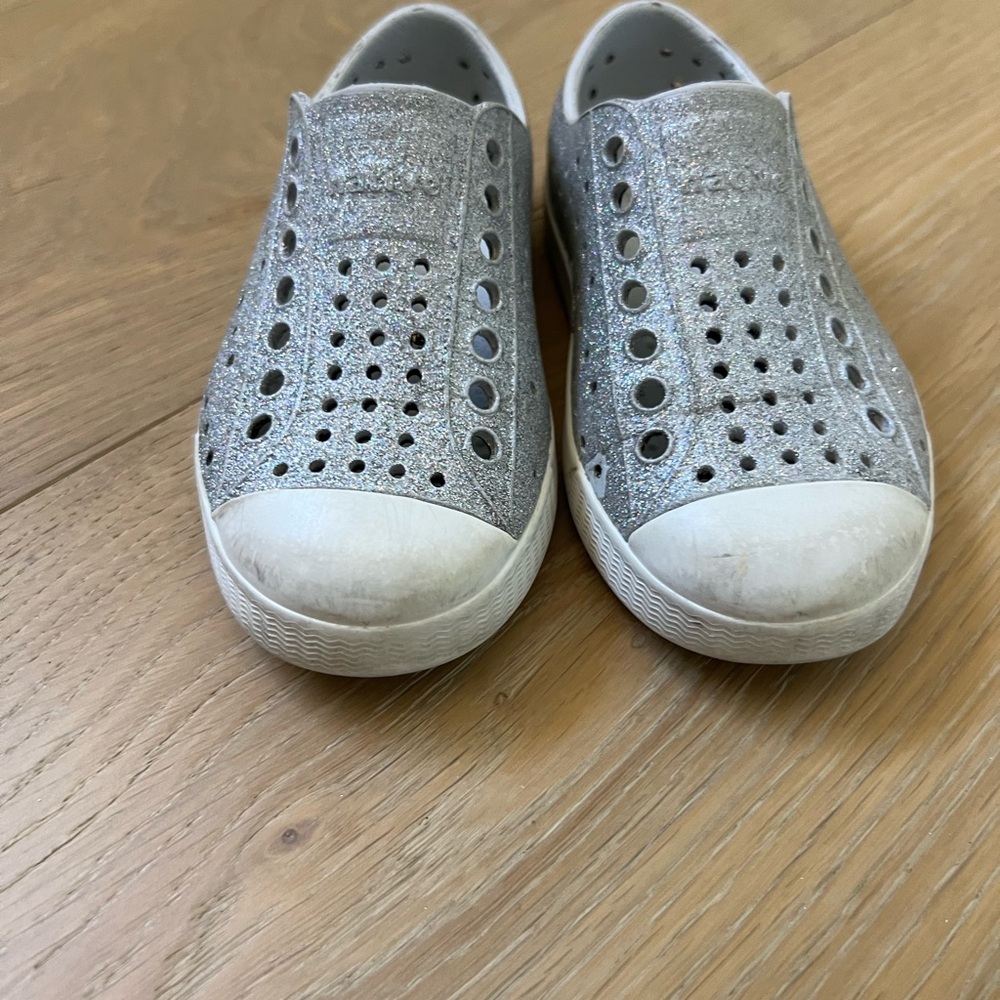 Native sparkly silver size 8